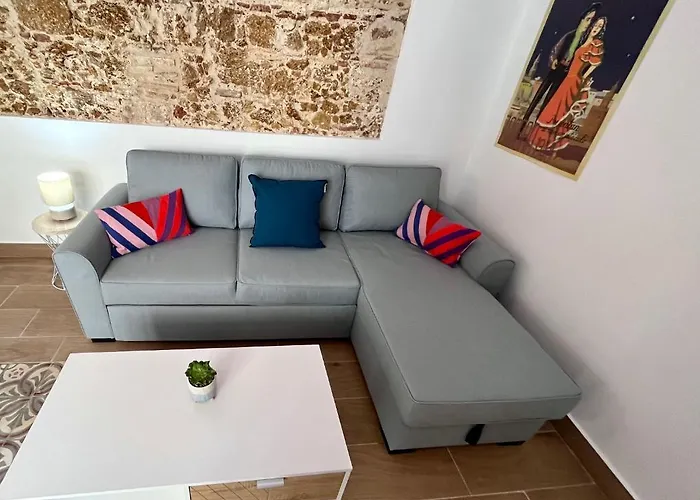 Gatu Premium Villa Flamenca , Preferente Mayores De 25 Anos Y Familias